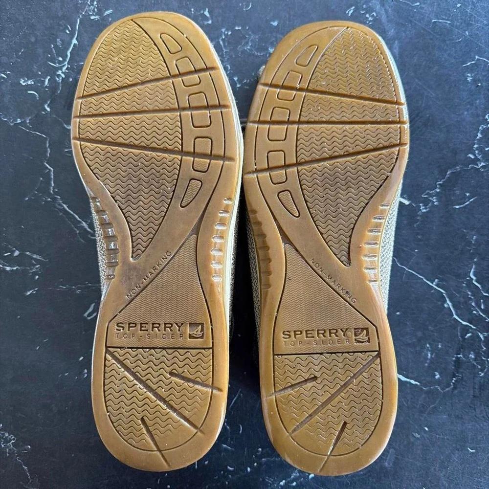 N/A sperry top